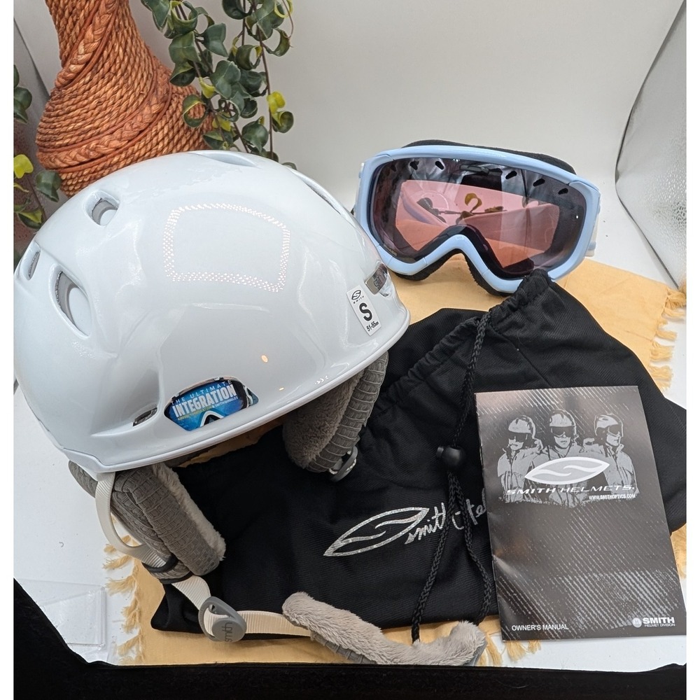 Smith Ski/Snowboard Helmet & Goggles Set Size Small White, Bag & Manual NEW (B6)